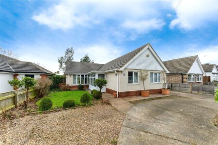 Station Avenue, New Waltham, Grimsby, Lincolnshire, DN36 4QS