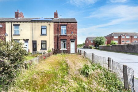 Longsight Terrace, Kinsley, Pontefract, West Yorkshire, WF9 5HQ