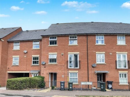 Pinewood Place, Dartford, Kent, DA2 7WN