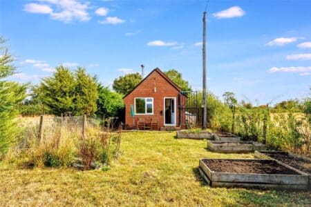 Daventry Road, Willoughby, Rugby, Warwickshire, CV23 8FG