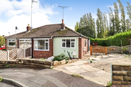 Smithies Moor Close, Batley, West Yorkshire, WF17 8AY