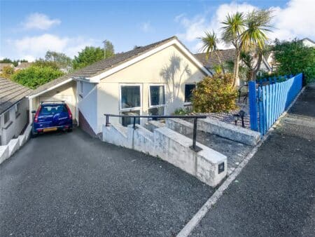 Haywain Close, Torquay, Devon, TQ2 7SG