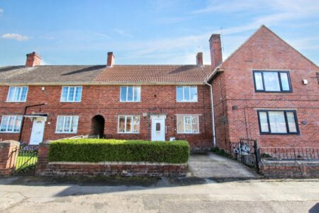 Holmes Carr Road, New Rossington, Doncaster, South Yorkshire, DN11 0QB