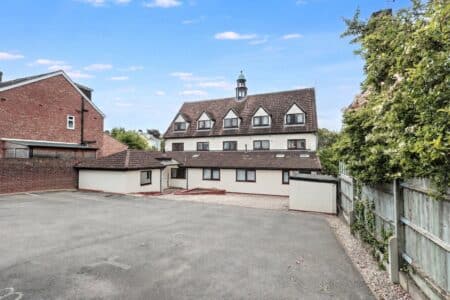 Albany Road, Cheltenham, Gloucestershire, GL50 2UL