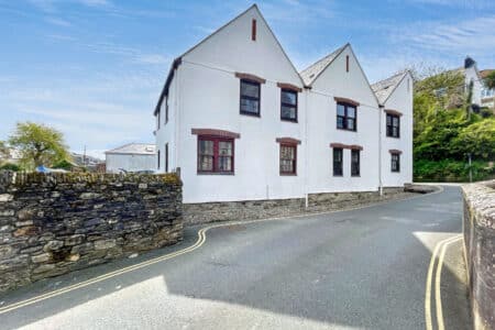 River Street, Mevagissey, St. Austell, Cornwall, PL26 6UE