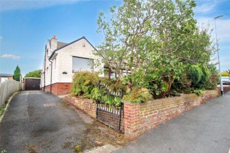 West Lodge Crescent, Huddersfield, West Yorkshire, HD2 2EH